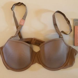 NWT Classic T-Shirt Bra in Nude 32 C 1/2